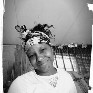 Meet your Posher, Monique